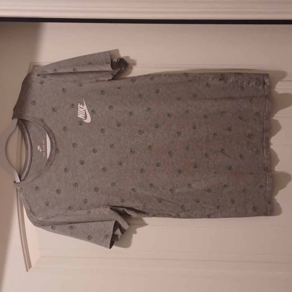 Nike t-shirt
